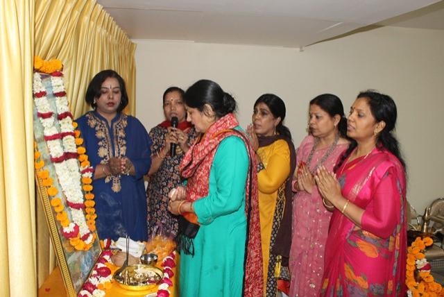 Maharishi Sahasrasheersha Devi Mandal, ladies wing of Maharishi World Peace Movement has celebrated International Women Day 2018 at Maharishi Bliss Residency Bhopal. Guru Puja.